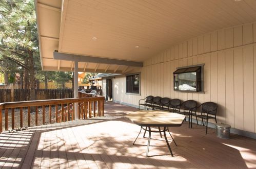 1253 Panorama Dr, Big Bear City CA  92314-9828 exterior