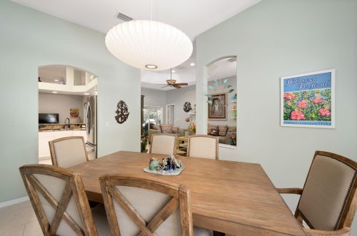 2045 27th Ave, Vero Beach FL  32960-3010 exterior