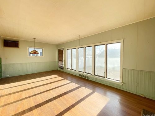 79 Main St, Port Jervis NY  12771-2111 exterior