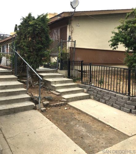 1362 Cuyamaca St, El Cajon, CA 92020-1536