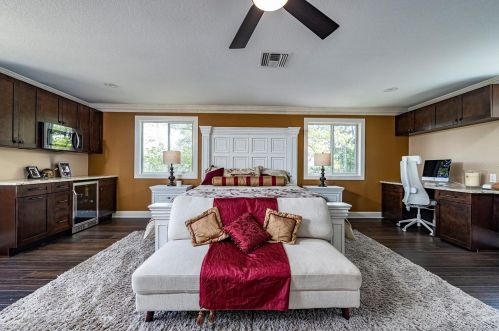 17320 Whirley Rd, Lutz FL  33558-4827 exterior