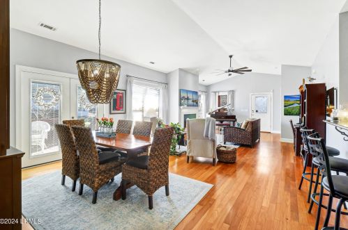 21 Bradford Ct, Beaufort SC  29902-3307 exterior