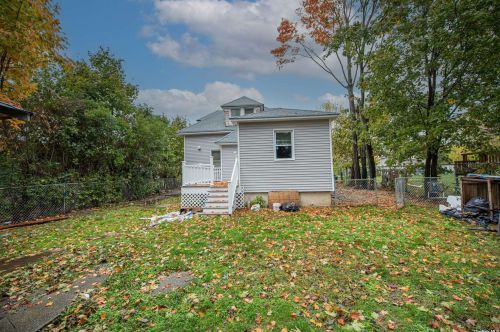 4 Brightside Ave, Central Islip NY  11722-2904 exterior