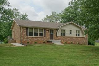 2150 Michael Dr, Clarksville, TN 37043-4436