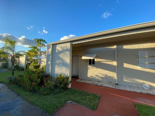 2536 Boundbrook Dr, West Palm Beach, FL 33406-8672