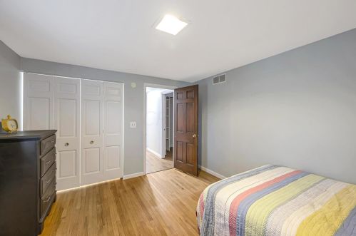 1055 Champagne Dr, Marion OH  43302-6626 exterior