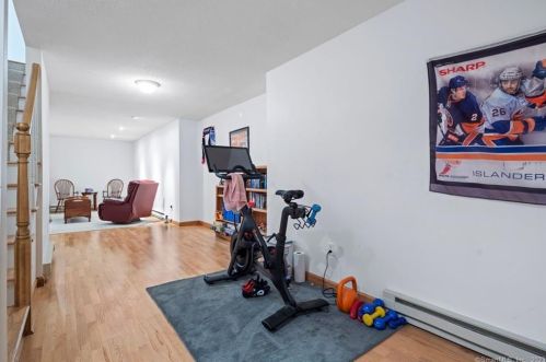 10 Wedgewood Ln, Wapping CT 06074-1580 exterior