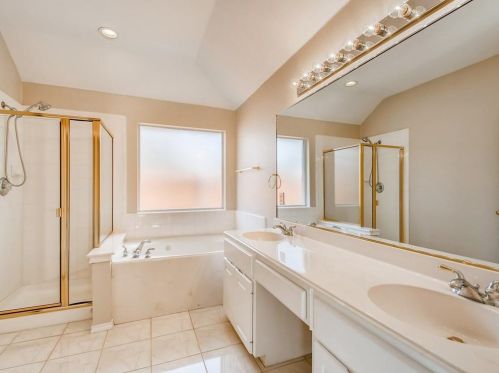 18640 Gibbons Dr, Dallas TX  75287-4042 exterior