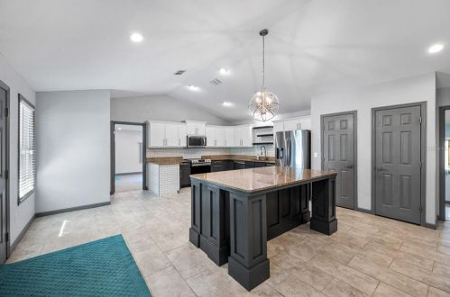 8544 Pinecone Dr, Lakeland FL  33809-1674 exterior