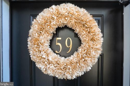 59 Greenbrook Dr, Columbus NJ  08022-2323 exterior