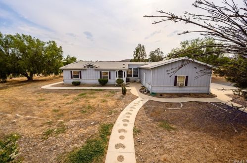 22721 Old Elsinore Rd, Perris CA  92570-8508 exterior