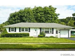 27 Moroa Dr, Rochester, NY 14622-3129