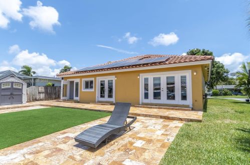 947 Nautilus Isle, Dania Beach FL  33004-2356 exterior