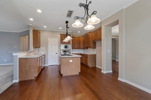 3108 Oak Meadow Dr, Lewisville TX  75028-7626 exterior