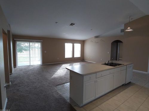 101 18 Ave, Cape Coral FL  33990-1840 exterior