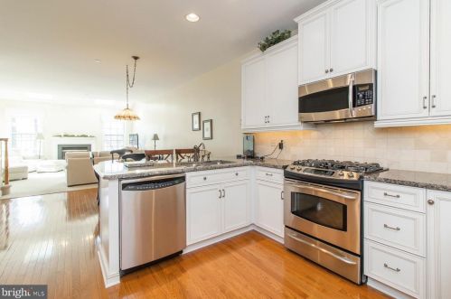 830 Creekview Dr, Blue Bell PA 19422-2729 exterior