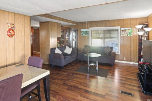 370 Ricardo Ave, Santa Rosa, CA 95407-6207