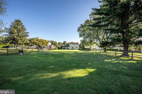 296 Waverly Rd, Southampton PA  18966-3353 exterior