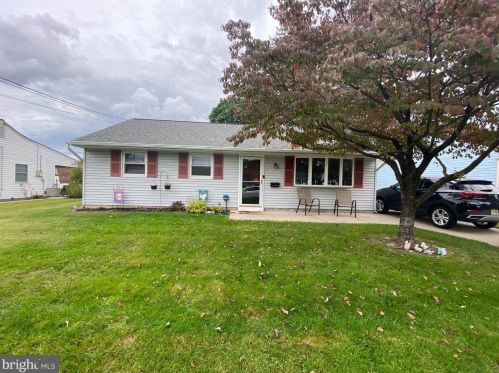 469 Windsor Dr, Gloucester, NJ 08031-3032