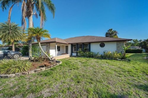 4521 Rosea Ct, Naples, FL 34104-4446