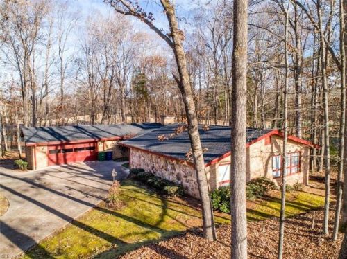 115 Beechwood Dr, Matrimony, NC 27048-8401