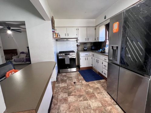 1375 5th Ave, New Kensington PA  15068-4409 exterior