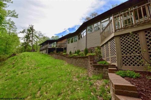 237 Highland Ave, Haymond, WV 26354-8108
