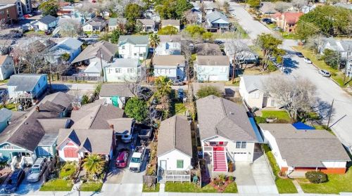 4710 Avenue, Galveston TX  77551-0049 exterior