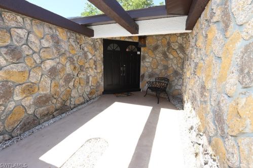 4228 1st Pl, Cape Coral, FL 33904-8304