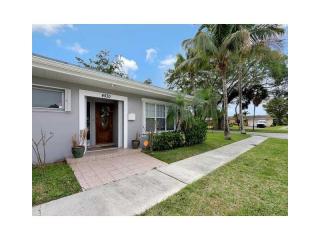321 46th Ave, Hollywood FL  33021-6605 exterior