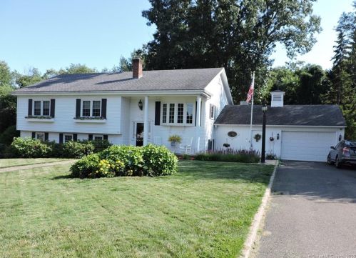 48 Matteson St, Waterbury, CT 06705-3819
