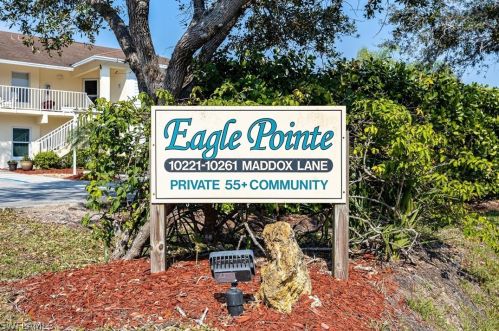 10231 Maddox Ln, Bonita Springs, FL 34135-7640