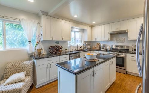 5431 Heil Ave, Huntington Beach, CA 92649-3617
