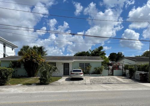 1160 74th St, Hialeah, FL 33014-4626