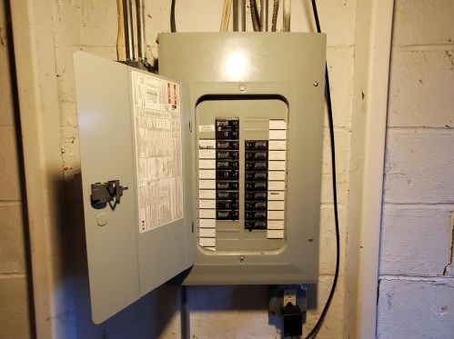 5151 83rd St, Milwaukee WI  53218-3647 exterior