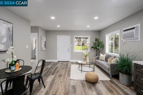 420 8th St, West Pittsburg CA  94565-2632 exterior