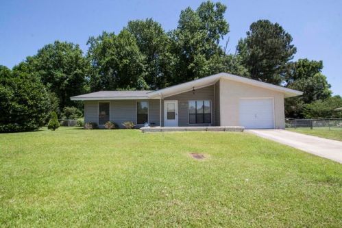 105 Timber Ln, Jacksonville, NC 28540-3968