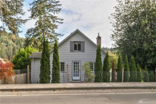 307 Church St, Wilkeson, WA