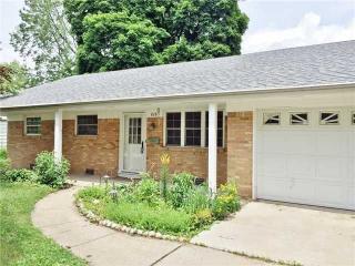 826 Maple Ln, Waterville, OH 43566-1124