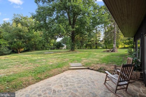 1054 Wawaset Rd, Kennett Sq, PA 19348-1019