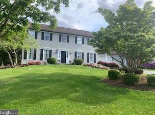 1013 Shadowstone Dr, Lancaster, PA 17603-9756