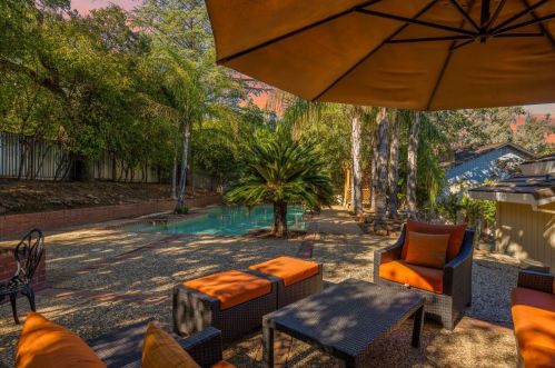 3560 Patterson Way, Folsom CA  95762-4405 exterior