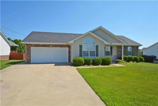 643 Buttercup Dr, Clarksville, TN 37040-5671