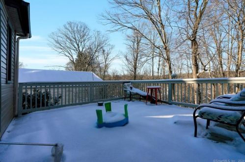 10 Goldberg Ave, Norwich CT  06360-4314 exterior