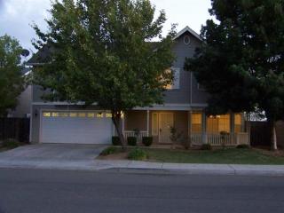 4797 Cornell Ave, Fresno, CA 93703-1640
