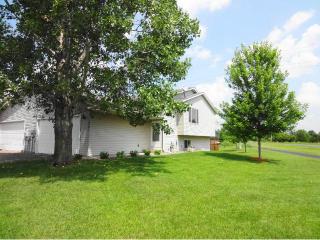 14901 Glenbrook Ave, Lino Lakes, MN 55038-8476