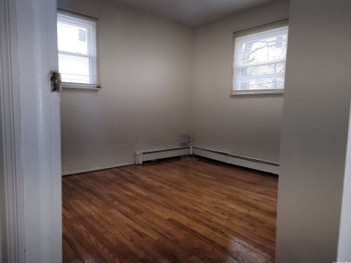 373 43rd St, Copiague NY  11726-1119 exterior