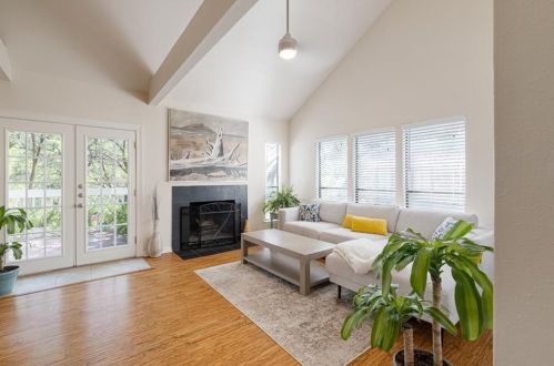 6612 Cat Creek Trl, Austin, TX 78731-2663