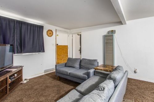 8435 Mission Blvd, Riverside CA  92509-2976 exterior