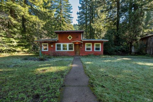 40345 Wilderness Lodge Rd, Laytonville, CA 95417-9603